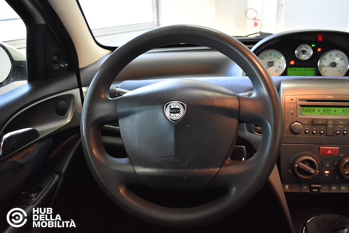 LANCIA YPSILON 1.2